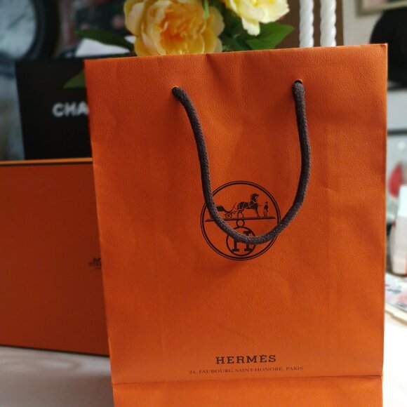 HERMÉS Shopping Bag 11.25 H x 8.5 W - Picture 3 of 5